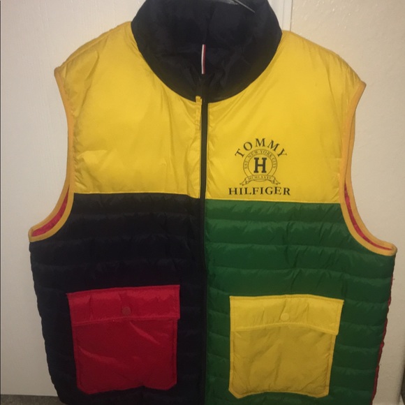Tommy Hilfiger Men's Colorblock Puffer Vest - Picture 4 of 5